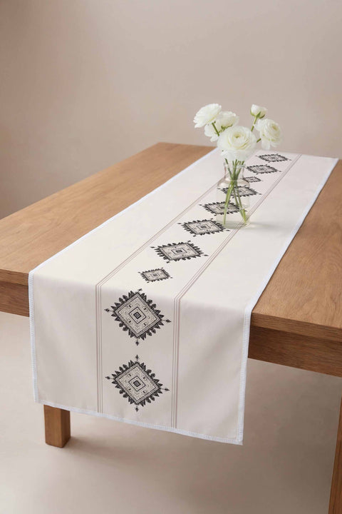 Krem Zemin Etnik Baklava Motifli Runner