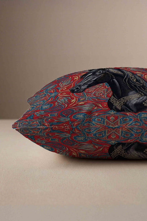 Çini Motifli Siyah At Desenli Kırlent Kılıfı