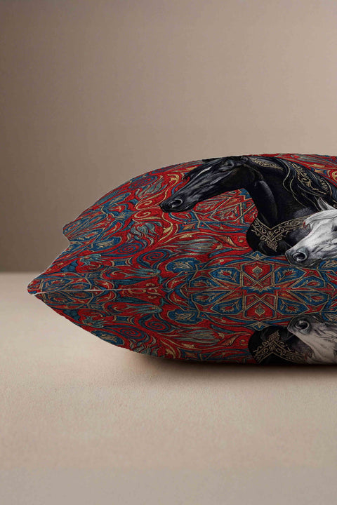 Çini Motifli Siyah & Beyaz At Desenli Kırlent Kılıfı