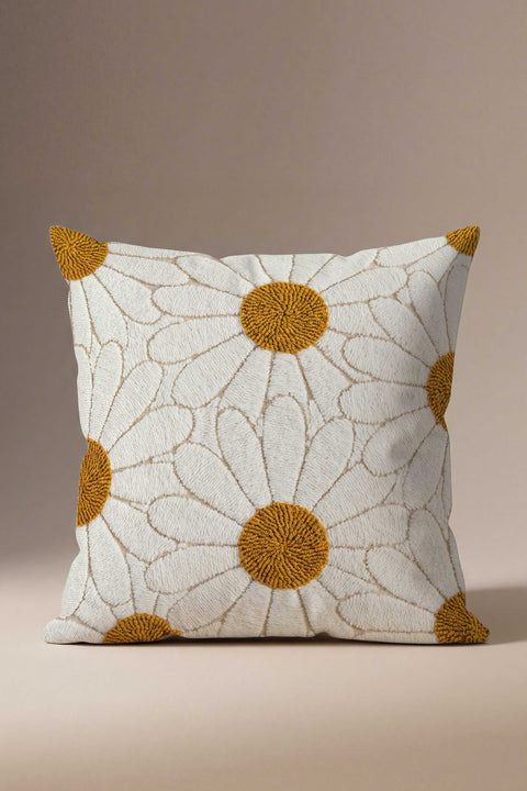 Kabartma Görünümlü Papatya Desenli Kırlent Kılıfı