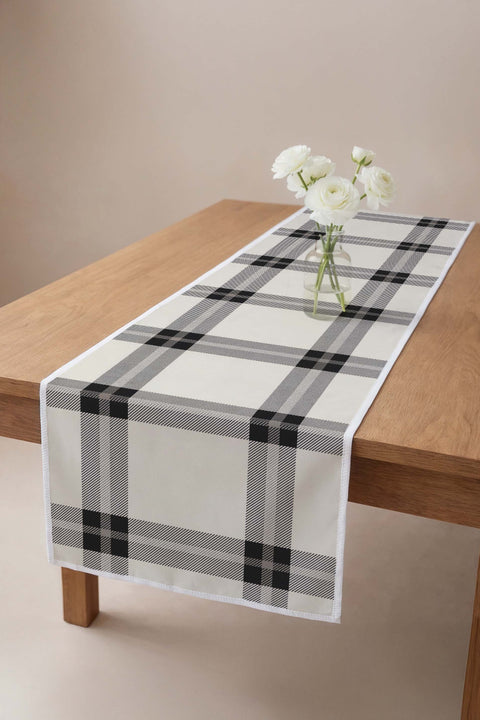 Beyaz Zemin Siyah Modern Kareli Runner