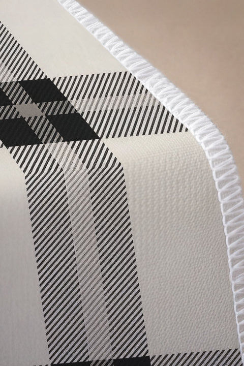 Beyaz Zemin Siyah Modern Kareli Runner