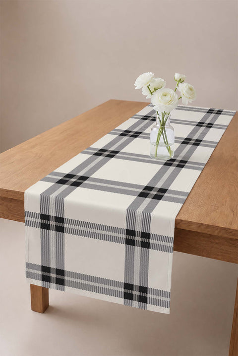 Beyaz Zemin Siyah Modern Kareli Runner
